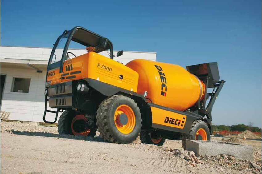 F 7000