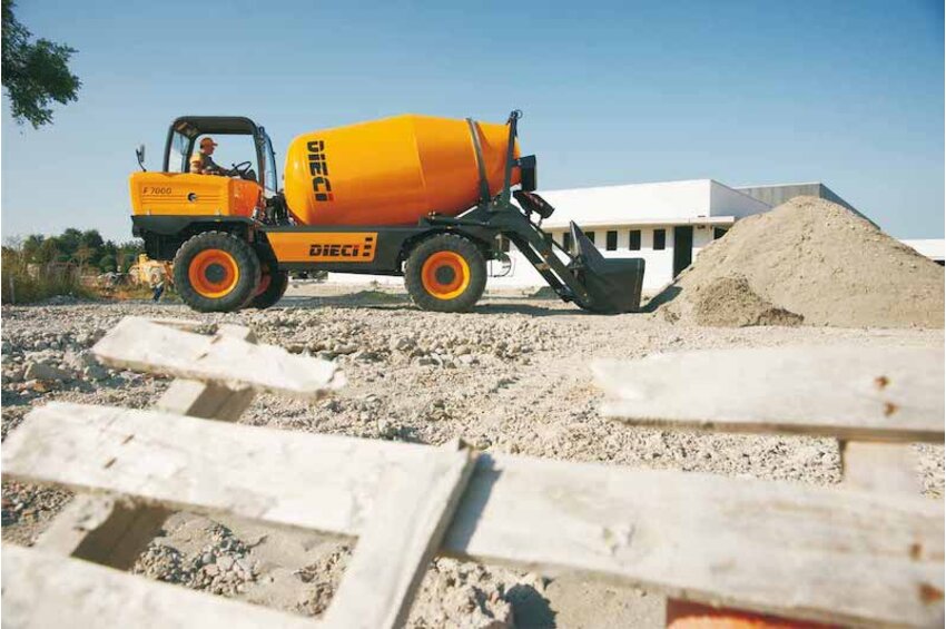 F 7000