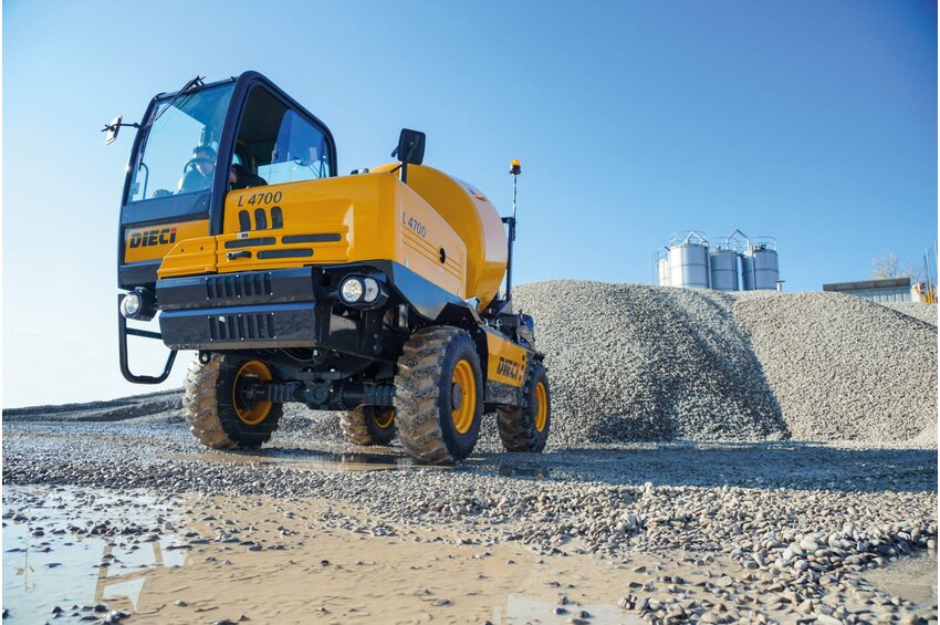 F 4700