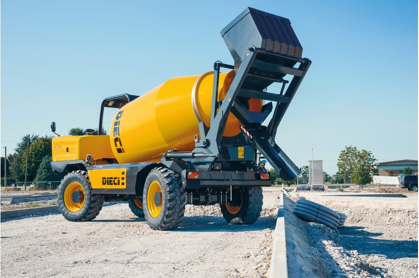 F 4700